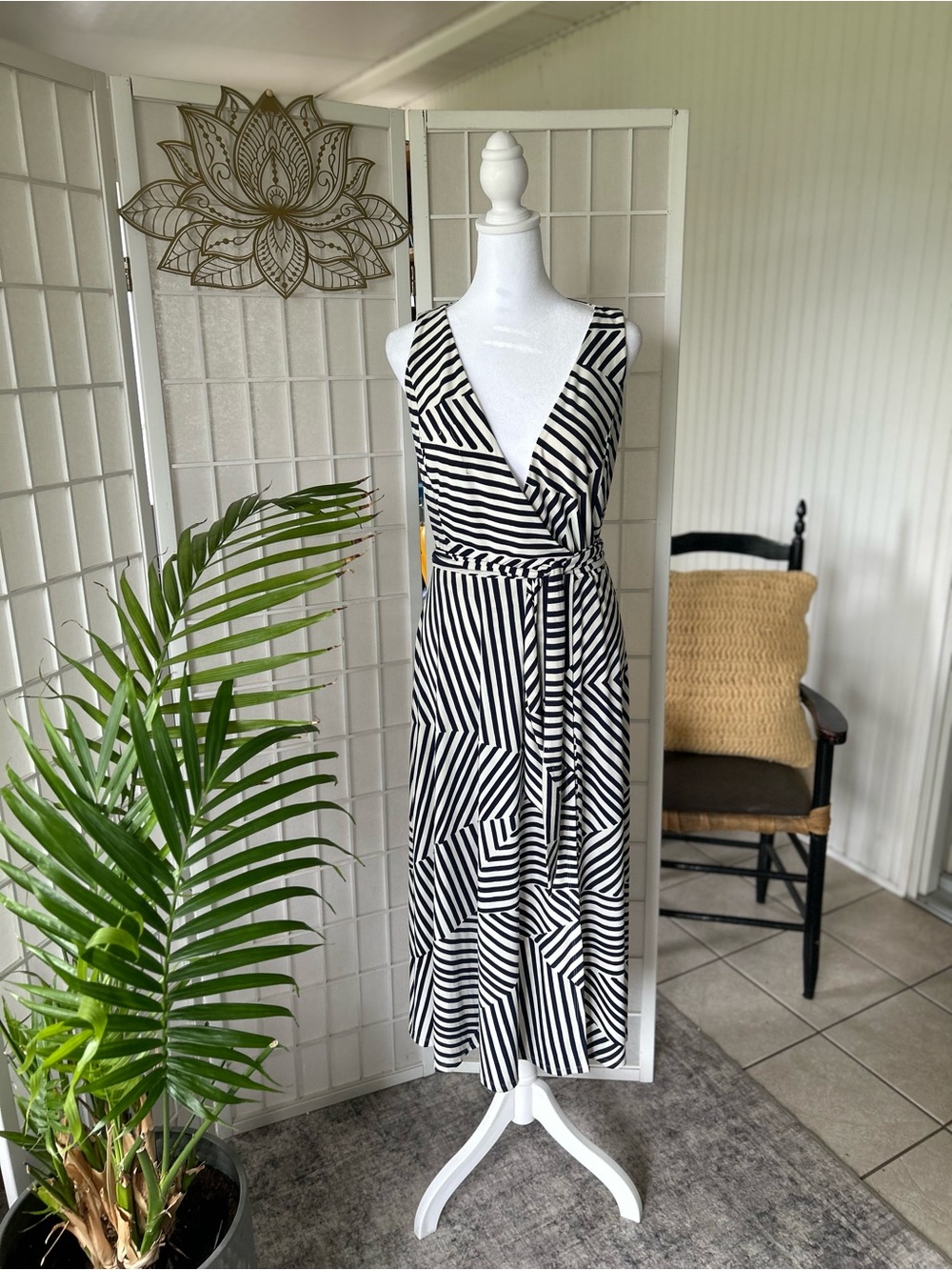 💙🤍 Ralph Lauren Navy & Ivory Wrap Dress | Geometric Stripe Midi | Size 2 🤍💙